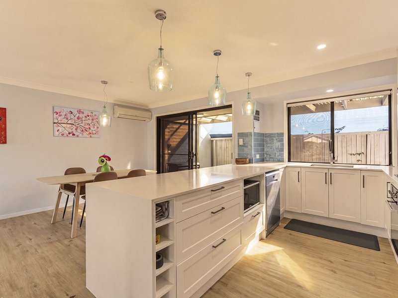 Photo - 20/8 Spinnaker Drive, Sandstone Point QLD 4511 - Image 15