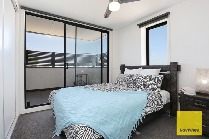 Photo - 208/18 Tribeca Drive, Point Cook VIC 3030 - Image 5