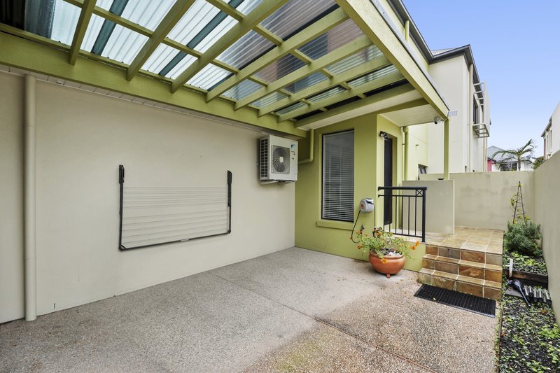 Photo - 2082/1 The Vistas Drive, Carrara QLD 4211 - Image 5