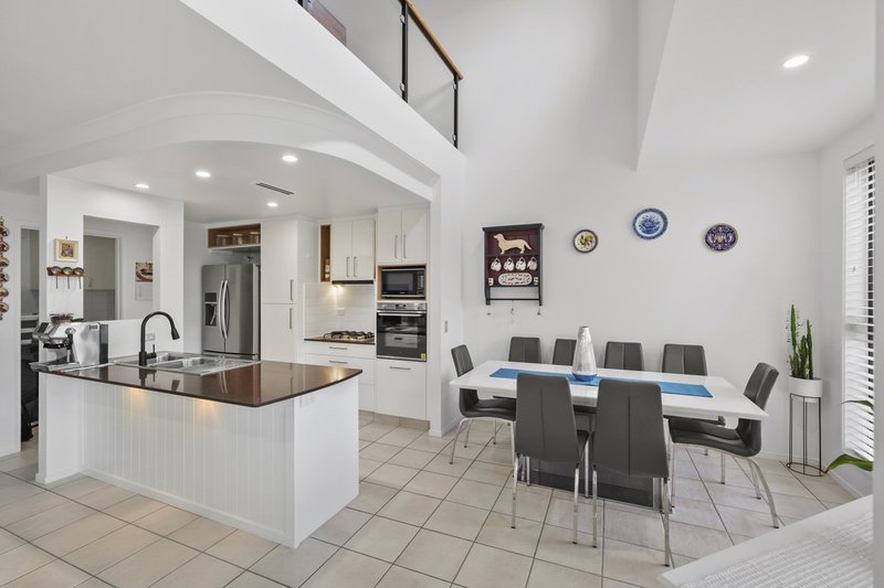 Photo - 2082/1 The Vistas Drive, Carrara QLD 4211 - Image 11