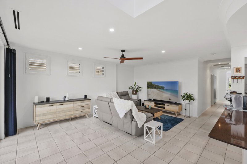 Photo - 2082/1 The Vistas Drive, Carrara QLD 4211 - Image 12