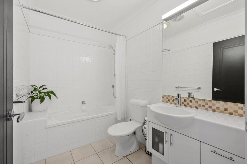 Photo - 2082/1 The Vistas Drive, Carrara QLD 4211 - Image 17