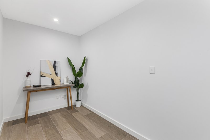 Photo - 208/361 Bernera Road, Edmondson Park NSW 2174 - Image 4