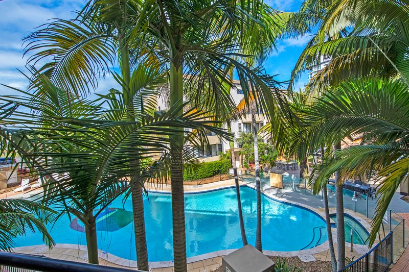 Photo - 208/392 Marine Parade, Labrador QLD 4215 - Image 15