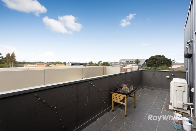 Photo - 208/41 Murrumbeena Road, Murrumbeena VIC 3163 - Image 7