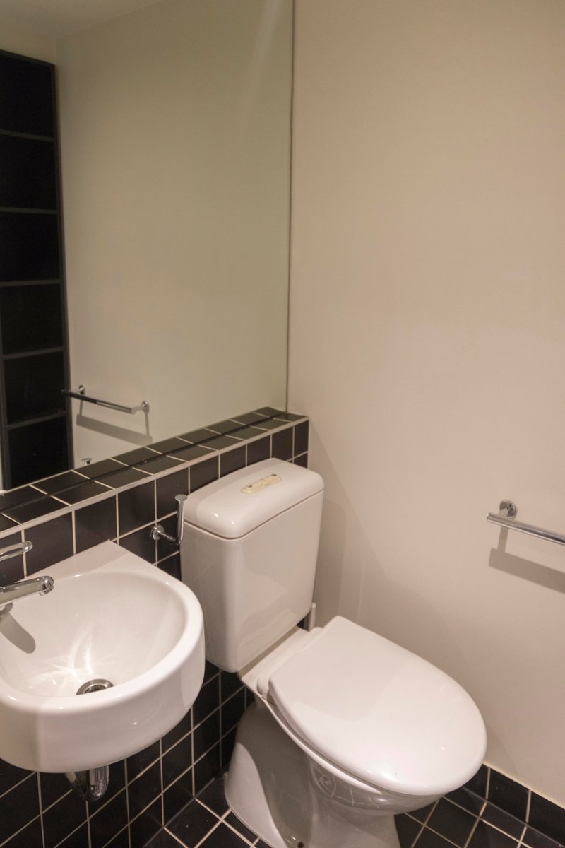 Photo - 208/8 Vale Street, North Melbourne VIC 3051 - Image 3