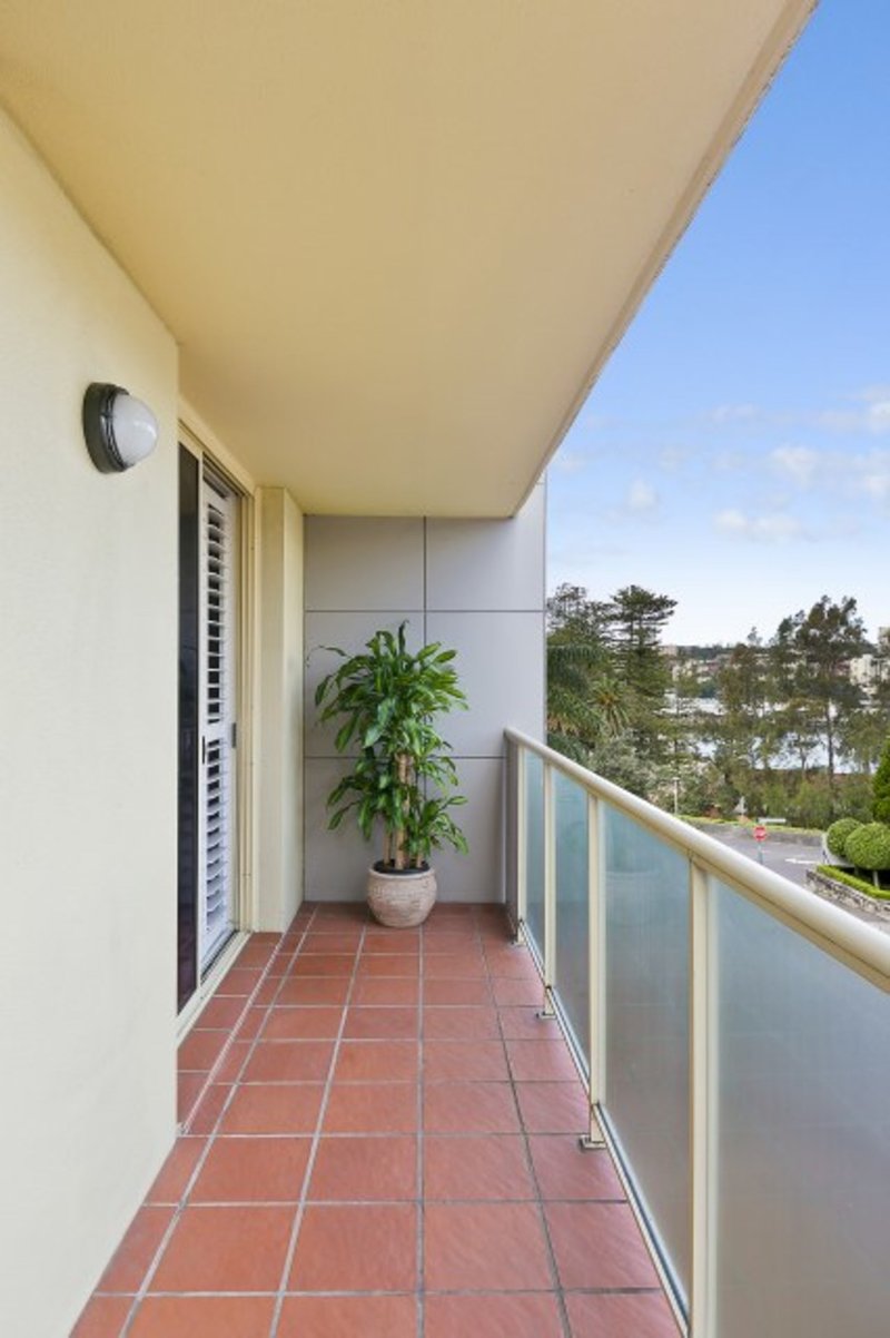 Photo - 208/95 West Esplanade, Manly NSW 2095 - Image 4