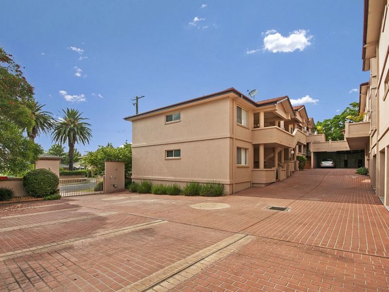 Photo - 20/9-11 Junction Road, Terrigal NSW 2260 - Image 2