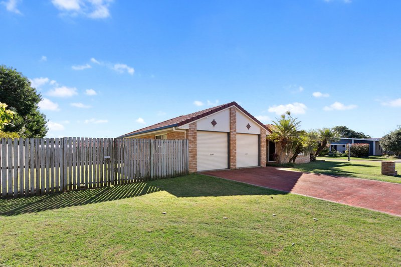 Photo - 209 Dayman Street, Urangan QLD 4655 - Image 2