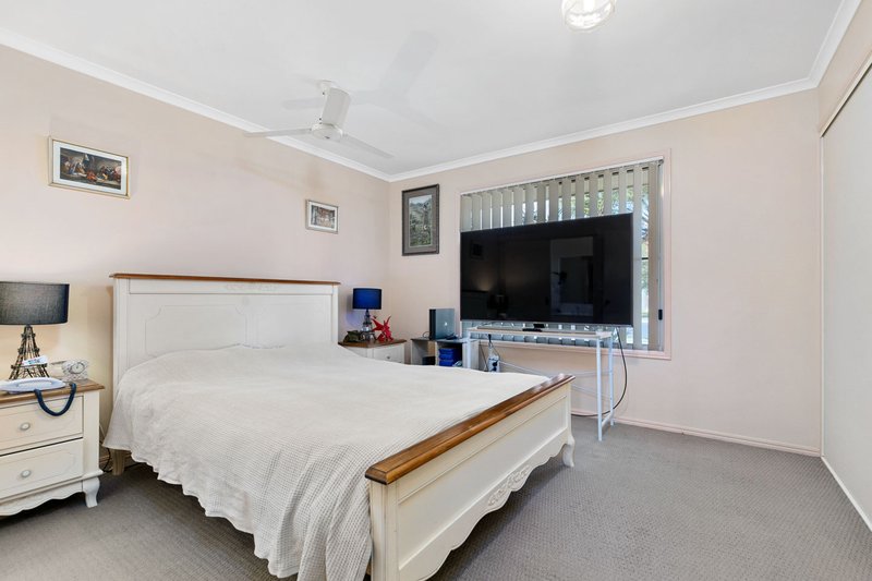 Photo - 209 Dayman Street, Urangan QLD 4655 - Image 7