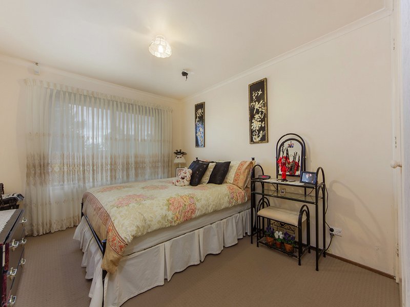 Photo - 209 Gillespie Road, Kings Park VIC 3021 - Image 5