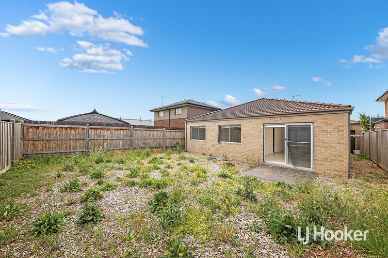 Photo - 209 Haze Drive, Point Cook VIC 3030 - Image 16