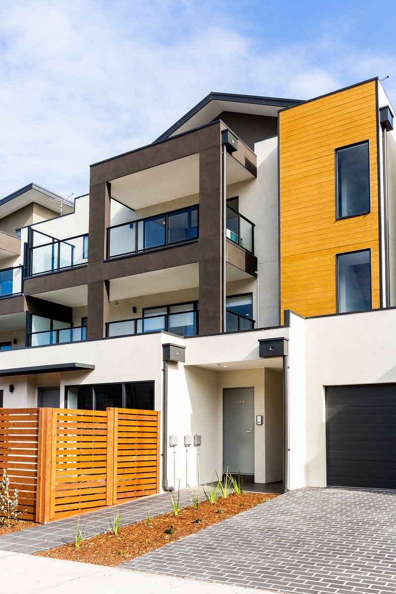Photo - 209 Nada Way, Carrum Downs VIC 3201 - Image 2