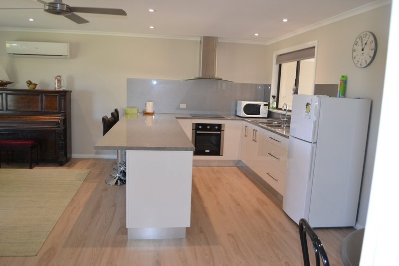 Photo - 209 Songvaar Road, Port Victoria SA 5573 - Image 3