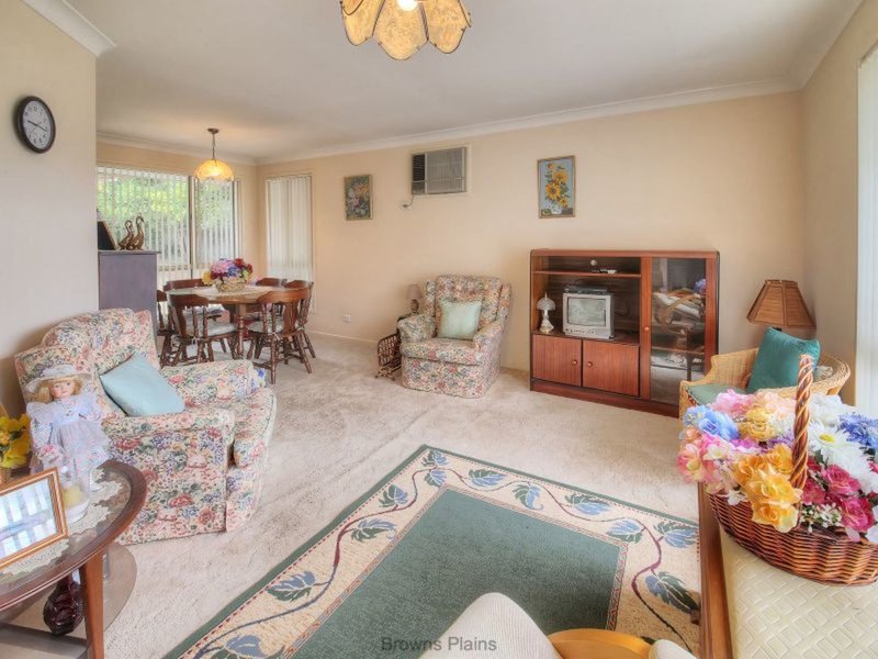 Photo - 209 Waller Road, Regents Park QLD 4118 - Image 3