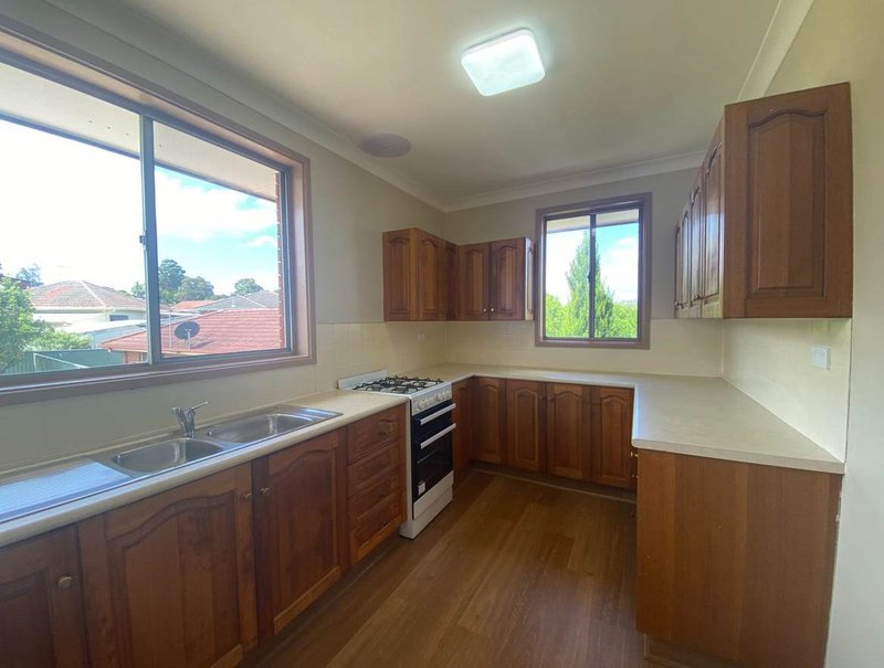 Photo - 209 Wentworth Avenue, Pendle Hill NSW 2145 - Image 3
