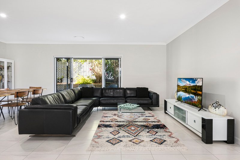 Photo - 209 Williamson Road, Morayfield QLD 4506 - Image 7