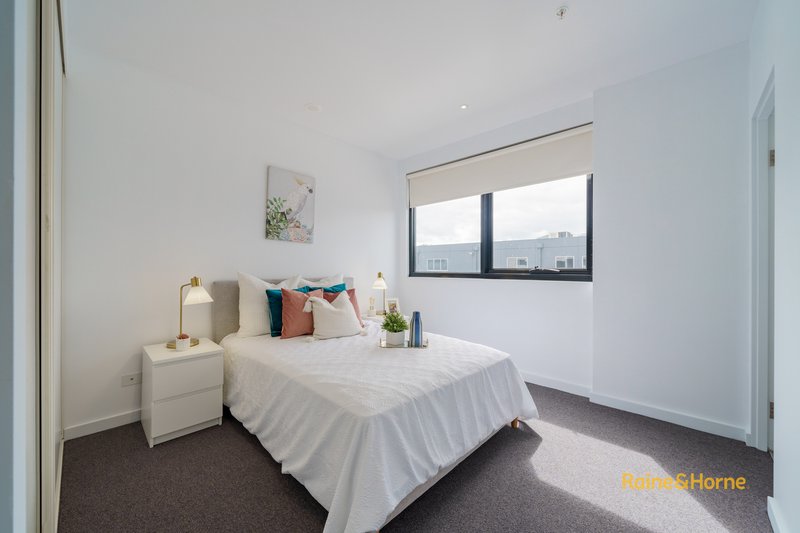 Photo - 209/1 Queen Street, Blackburn VIC 3130 - Image 8