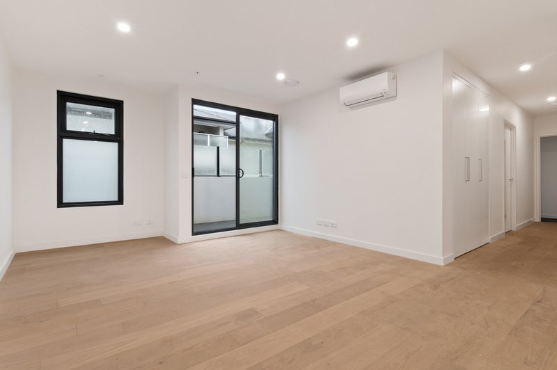 Photo - 209/14-16 Springfield Avenue, Croydon VIC 3136 - Image 2