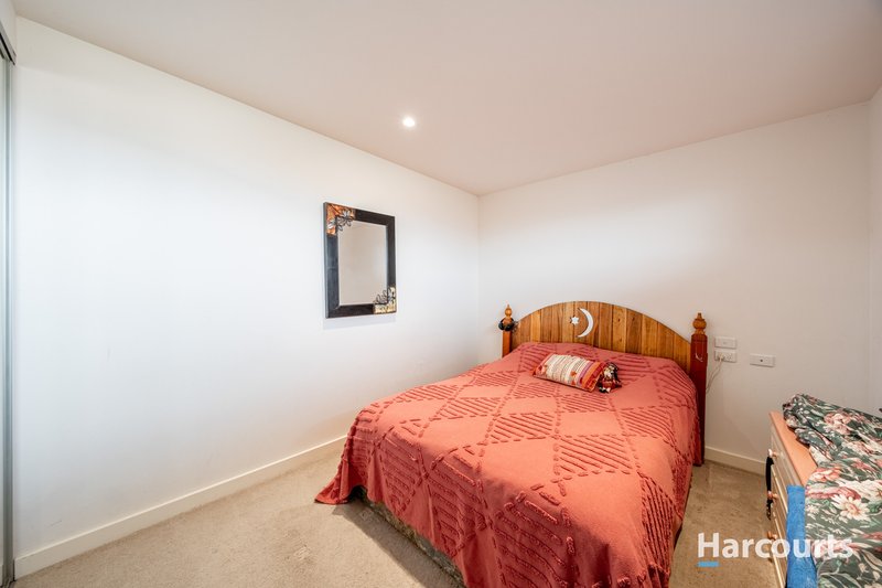 Photo - 209/146 Bell Street, Coburg VIC 3058 - Image 3