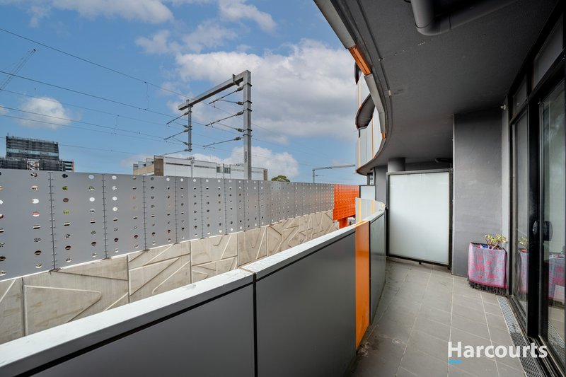 Photo - 209/146 Bell Street, Coburg VIC 3058 - Image 5