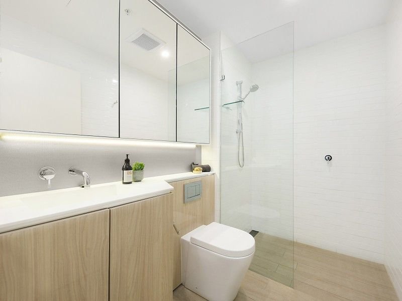 Photo - 209/1a Burroway Road, Wentworth Point NSW 2127 - Image 6