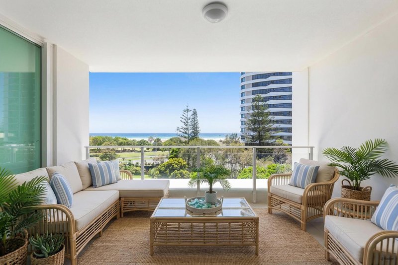Photo - 209/2 Creek Street, Coolangatta QLD 4225 - Image 1