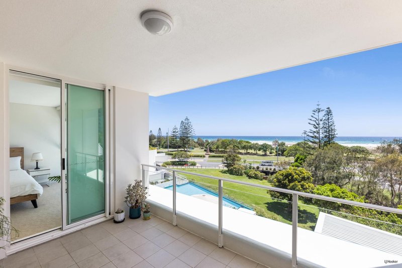 Photo - 209/2 Creek Street, Coolangatta QLD 4225 - Image 6