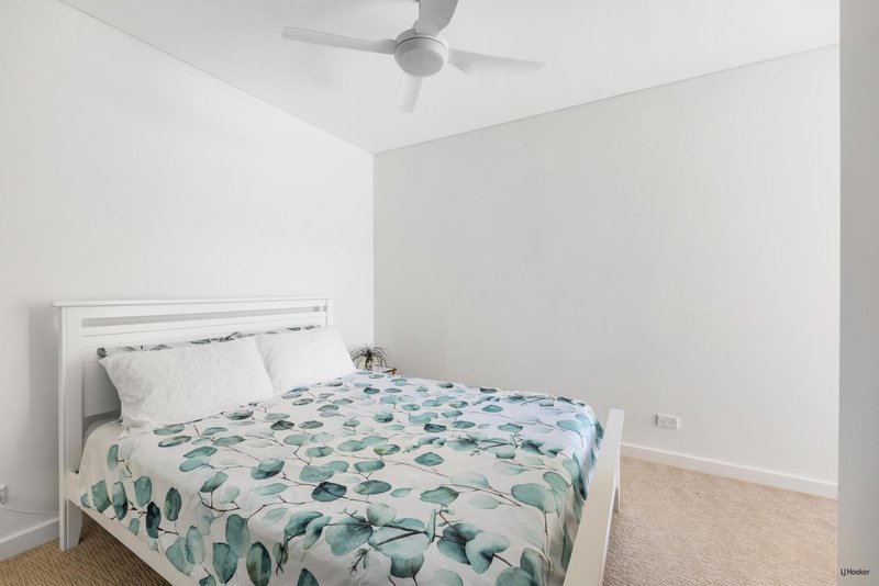 Photo - 209/2 Creek Street, Coolangatta QLD 4225 - Image 15