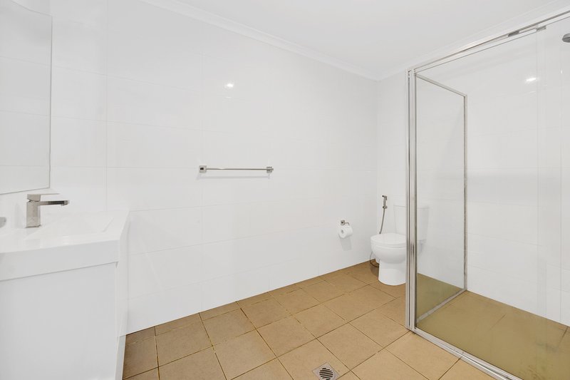 Photo - 209/357-359 Great Western Highway, South Wentworthville NSW 2145 - Image 4