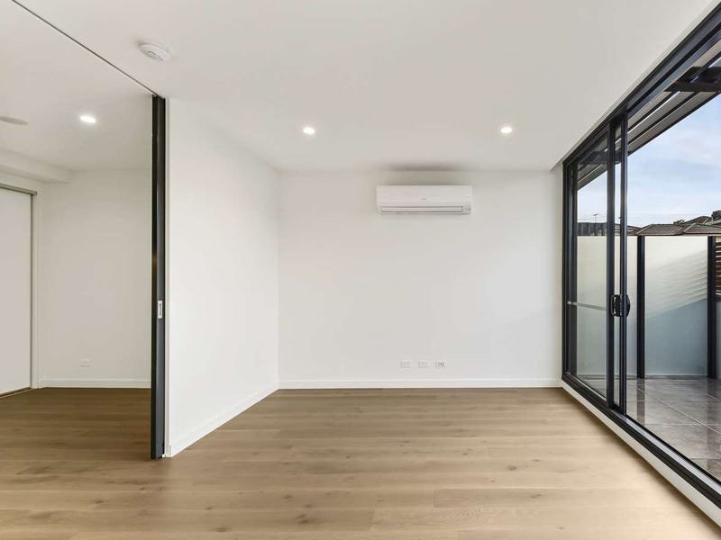 Photo - 209/5 Hanke Road, Doncaster VIC 3108 - Image 3