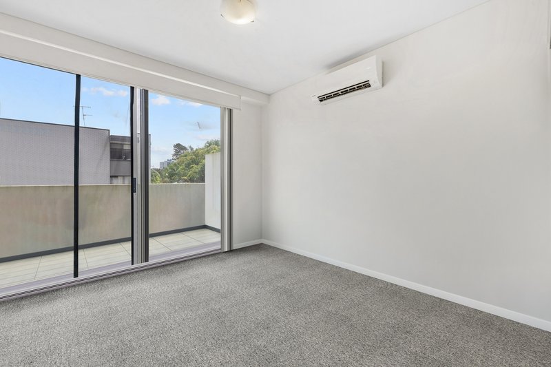 Photo - 209/6 Land Street, Toowong QLD 4066 - Image 4