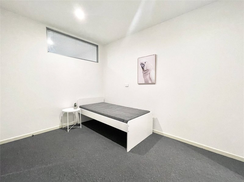 Photo - 209/68 La Trobe Street, Melbourne VIC 3000 - Image 5