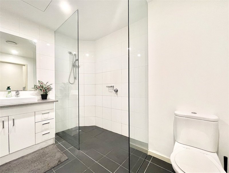 Photo - 209/68 La Trobe Street, Melbourne VIC 3000 - Image 8