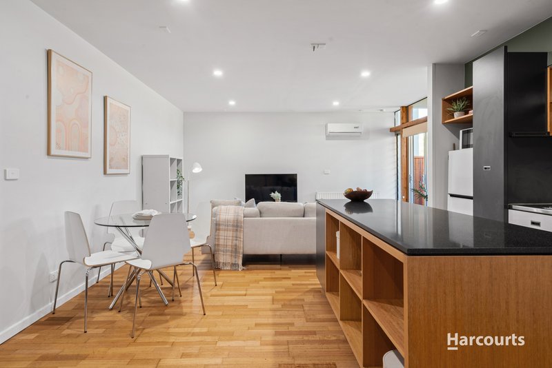 Photo - 209/7 Greeves Street, St Kilda VIC 3182 - Image 5