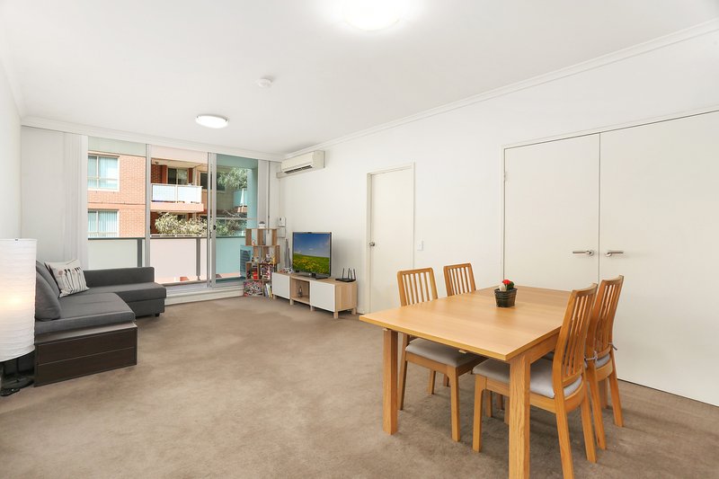 Photo - 209/8-12 Station Street, Homebush NSW 2140 - Image 4