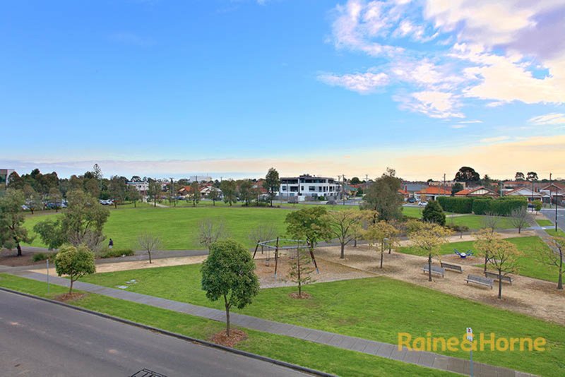 Photo - 209/84 La Scala Avenue, Maribyrnong VIC 3032 - Image 10