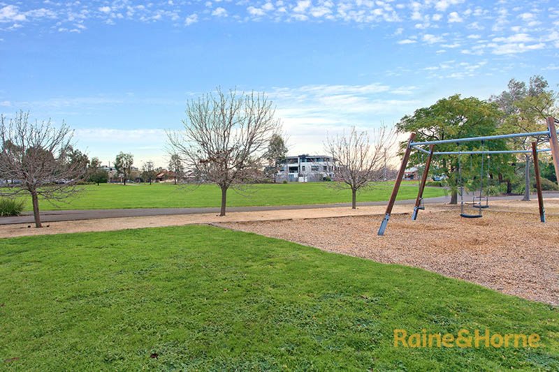 Photo - 209/84 La Scala Avenue, Maribyrnong VIC 3032 - Image 11