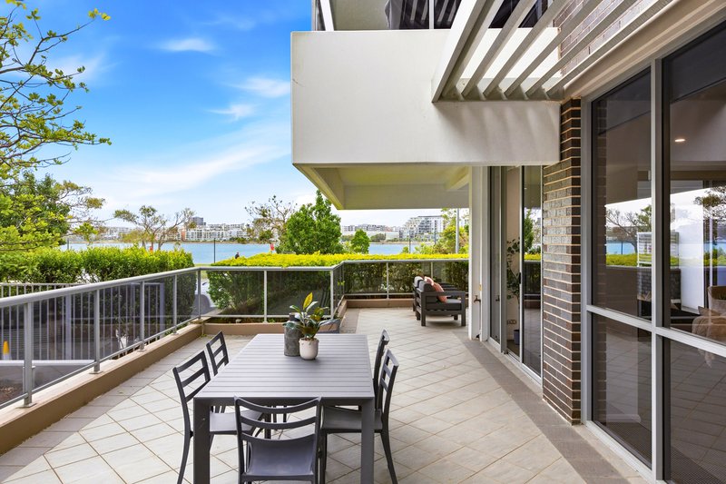 Photo - 209/8B Mary Street, Rhodes NSW 2138 - Image 2