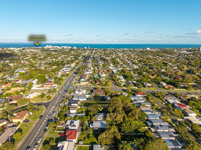 Photo - 209A Macdonnell Road, Clontarf QLD 4019 - Image 16