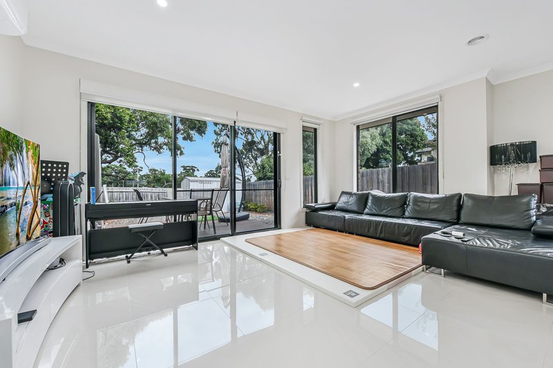 Photo - 20A Bond Street, Clayton South VIC 3169 - Image 3