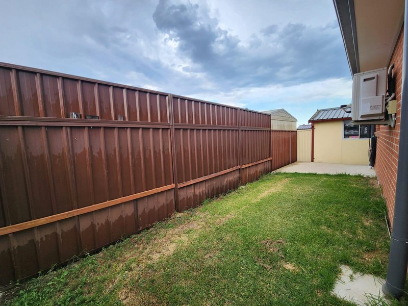 Photo - 20a Brisbane Avenue, Lurnea NSW 2170 - Image 8