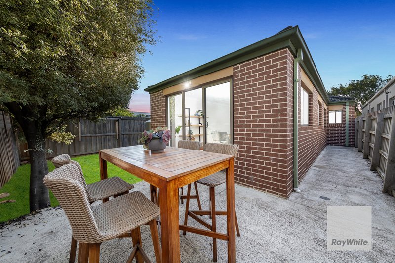 Photo - 20A Delbridge Drive, Sydenham VIC 3037 - Image 11