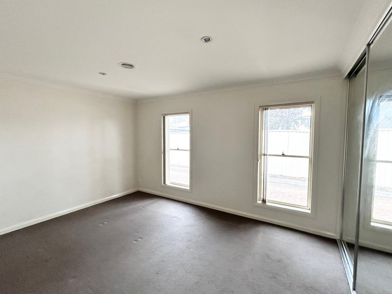 Photo - 20A Durham Street, Bathurst NSW 2795 - Image 5