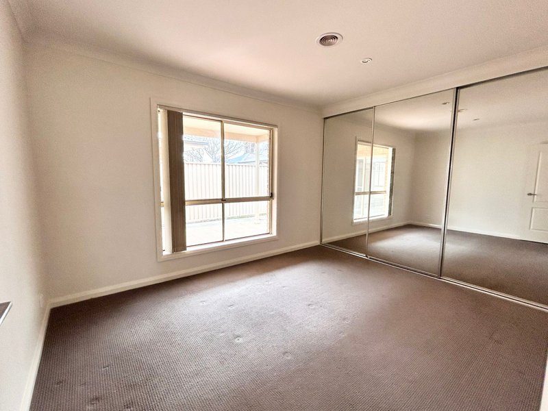 Photo - 20A Durham Street, Bathurst NSW 2795 - Image 6