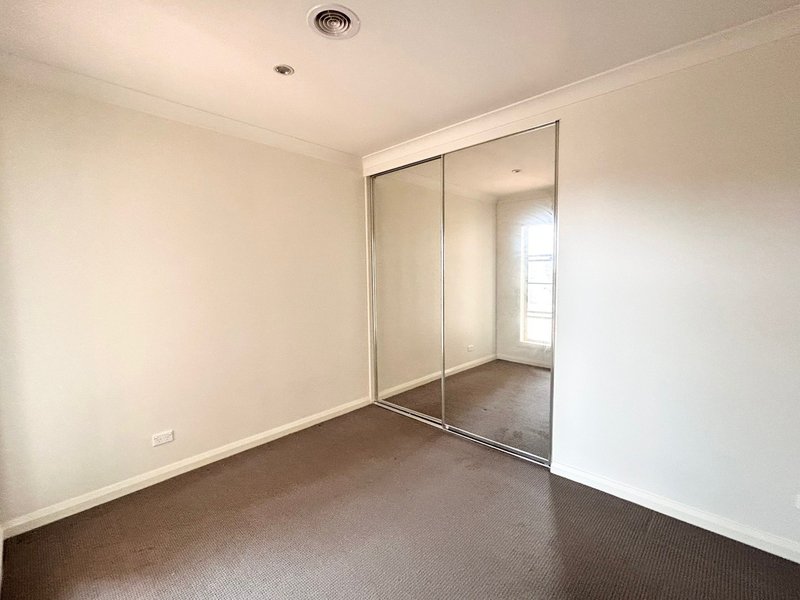 Photo - 20A Durham Street, Bathurst NSW 2795 - Image 7
