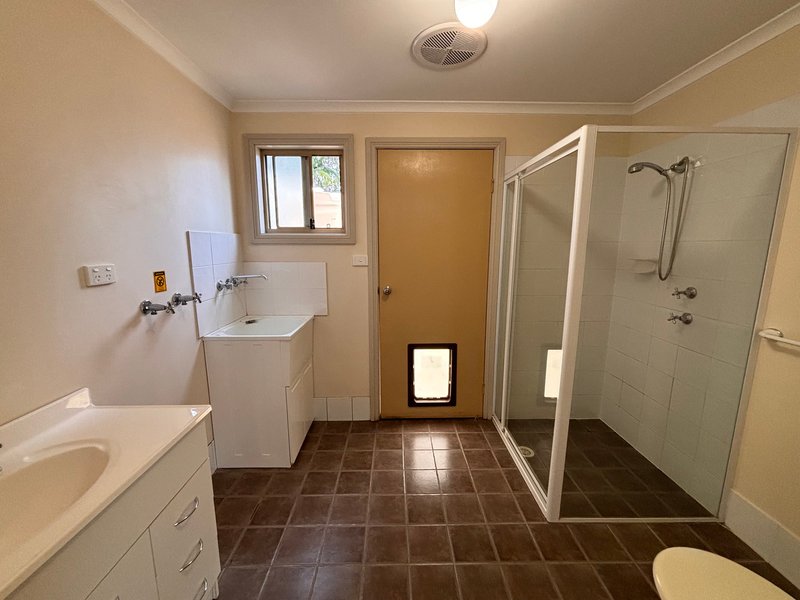 Photo - 20a Lowana Ave , Charmhaven NSW 2263 - Image 5