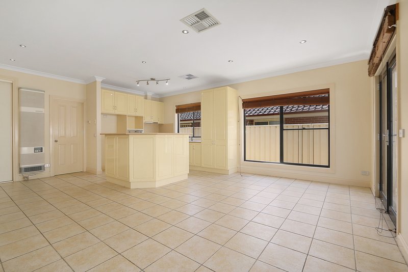 Photo - 20A Pearce Street, Wodonga VIC 3690 - Image 7