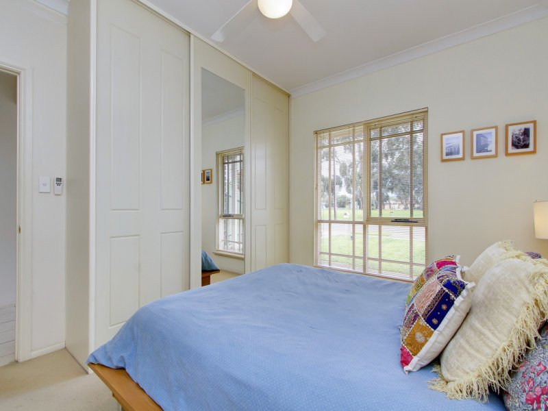 Photo - 20A Winchester Street, Dover Gardens SA 5048 - Image 2