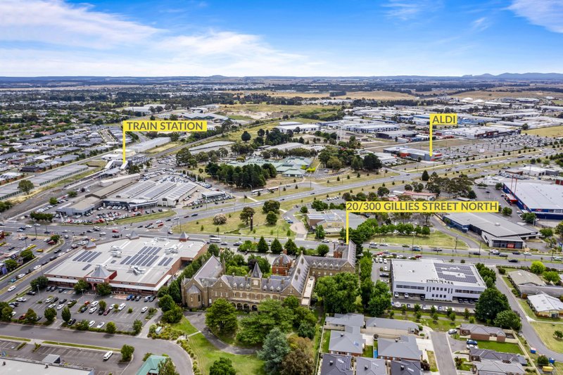 Photo - 20A/300 Gillies Street North, Wendouree VIC 3355 - Image 10